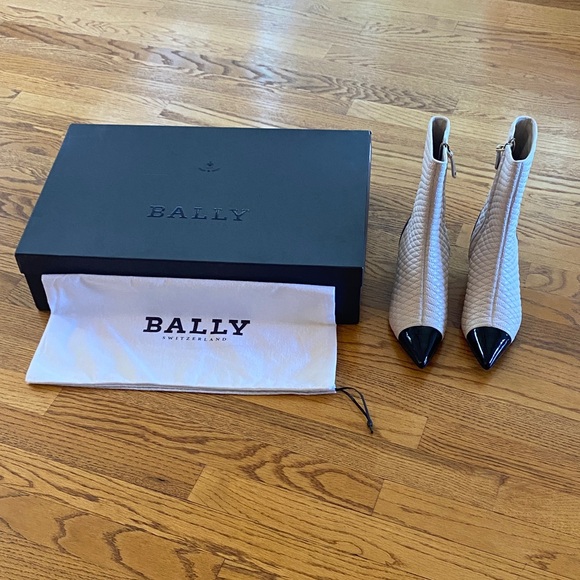 Bally Shoes - Bally Cream and Black Boots
